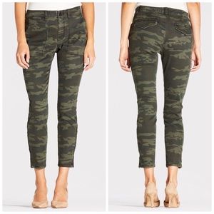 {Sanctuary} Fast Track Camo Chino